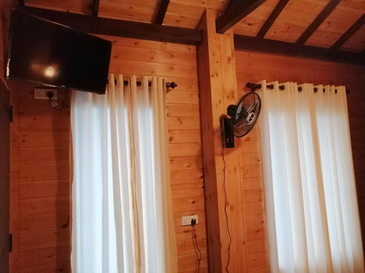 The Cabin Ella Exterior photo